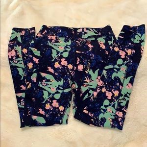 Pop Fit Women’s Navy Floral Leggings Medium